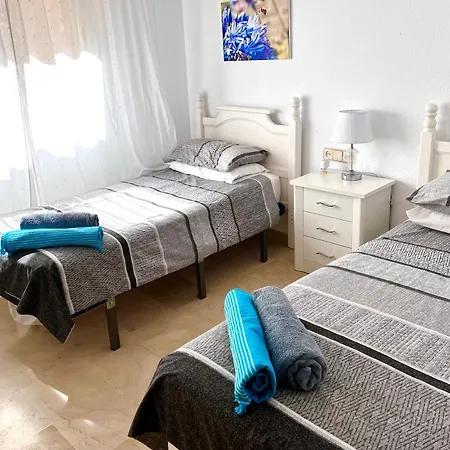 Apartman Front Line Apartment, Close To Everything.. *