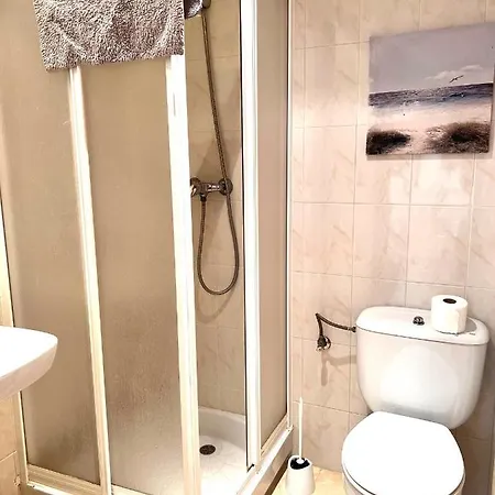 Apartman Front Line Apartment, Close To Everything.. *